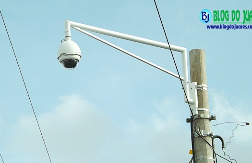Câmeras de videomonitoramento já estão instaladas em Camaquã, mas ainda não estão operando 