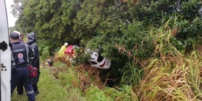 Mulher morre e outras quatro pessoas ficam feridas em acidente na BR-116