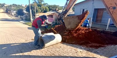 Prefeitura de Camaquã realiza obras de drenagem e mobilidade urbana