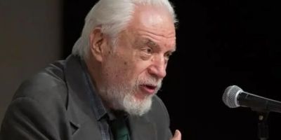Escritor Cícero Sandroni, membro da ABL, morre aos 90 anos