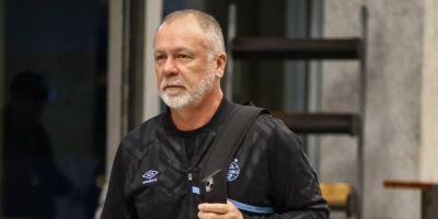 Com passagens por Grêmio, Inter e Brasil, Mano Menezes vai comandar o Peru