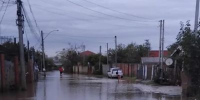 Chuvas fortes causam estragos no Noroeste do RS